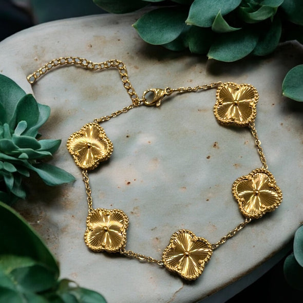 Diamond Cut Clover Bracelet