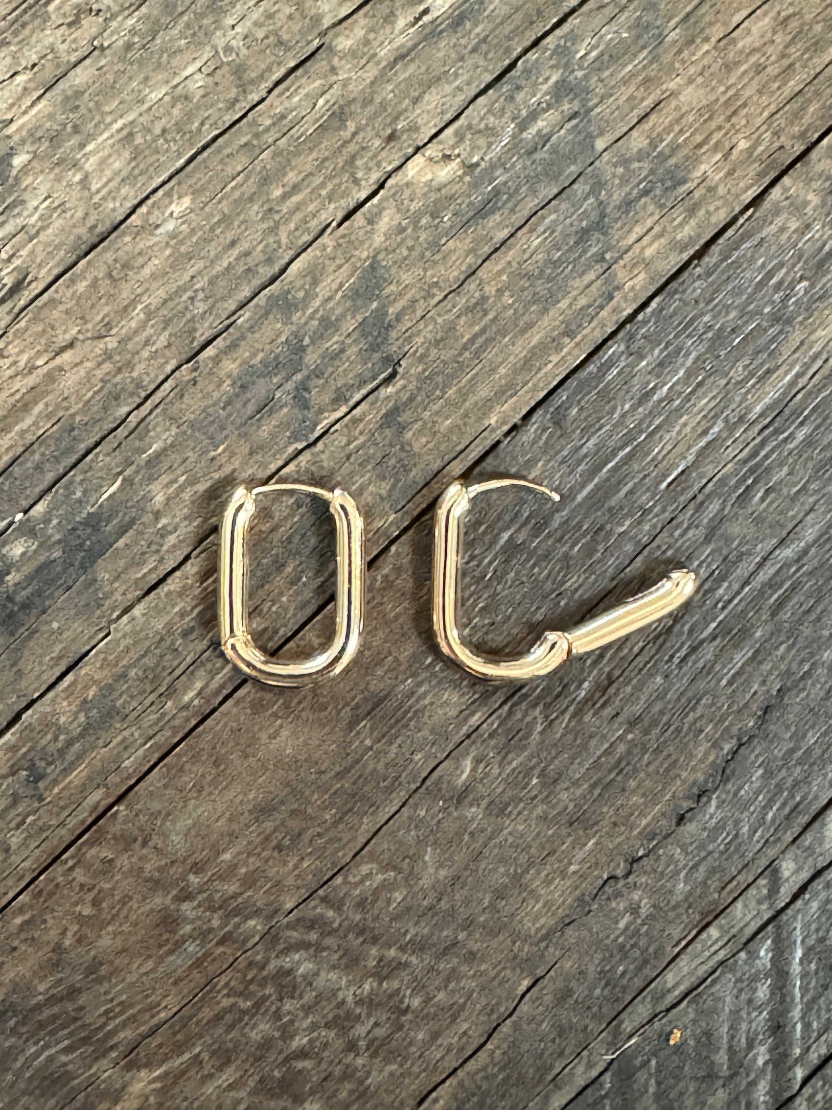 Huggie Hoop Earrings 16mm or 20mm Gold Filled 1/20