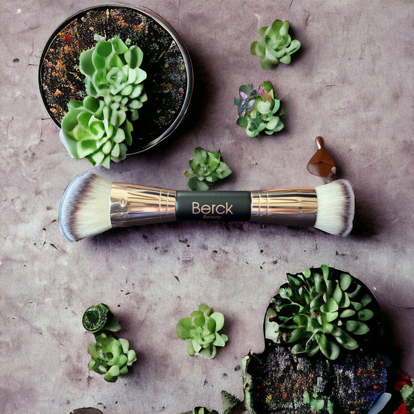 BACK IN STOCK! LIMITED QUANTITY 🫣 Berck Beauty - Luxury Dual Makeup Kabuki Brushes (Sold Separately)