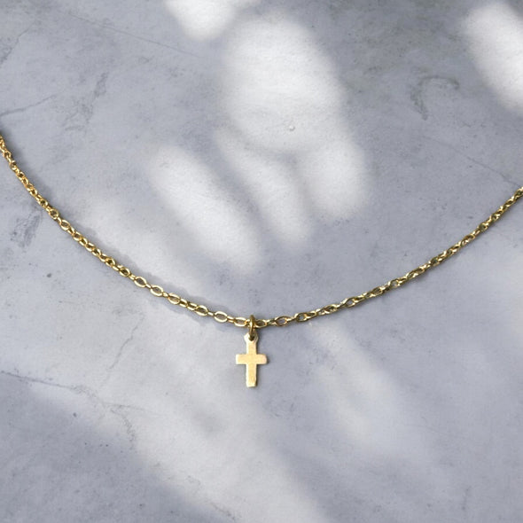 Dainty Cross Necklace 17"