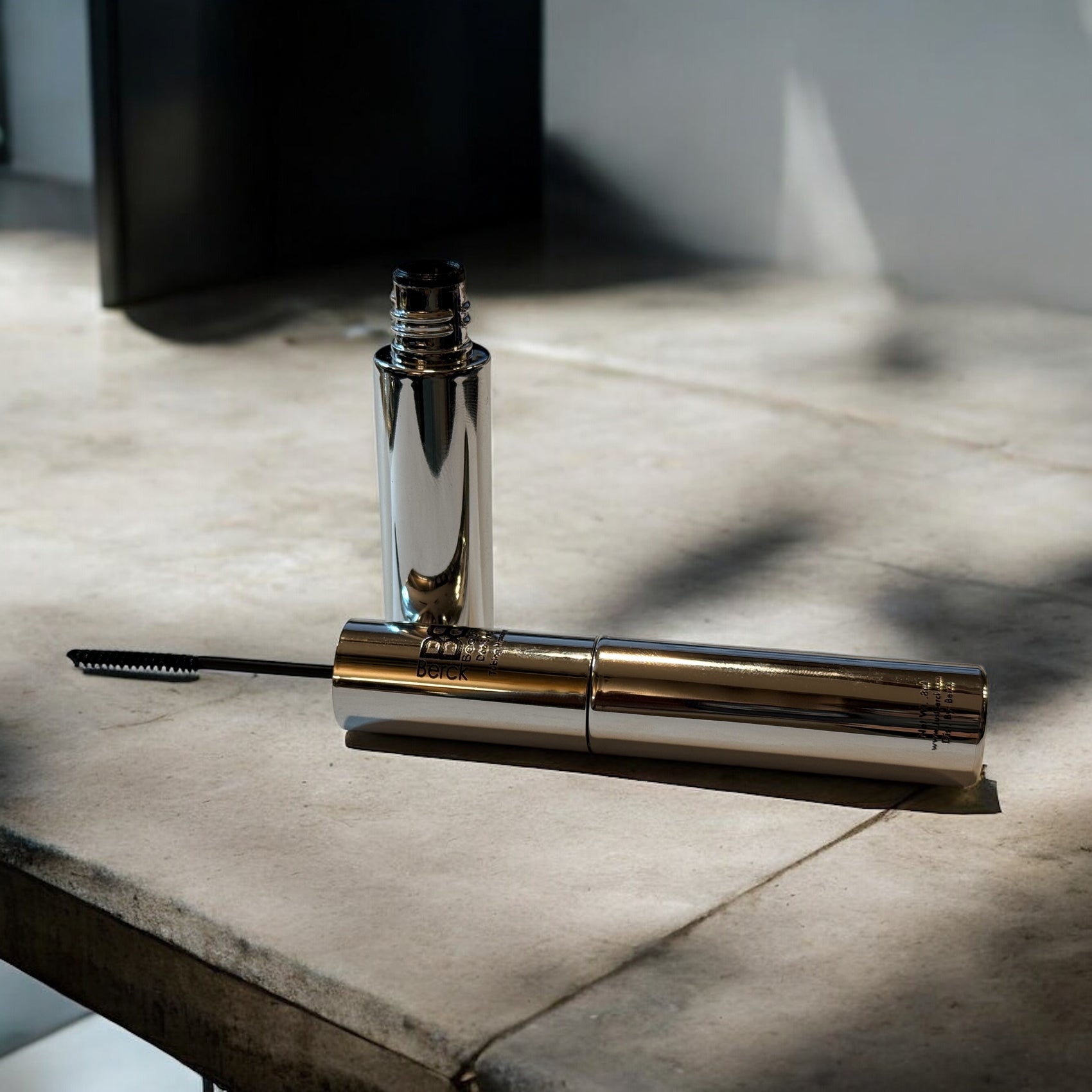 BB - Doe Eyed Tubing Waterproof Mascara