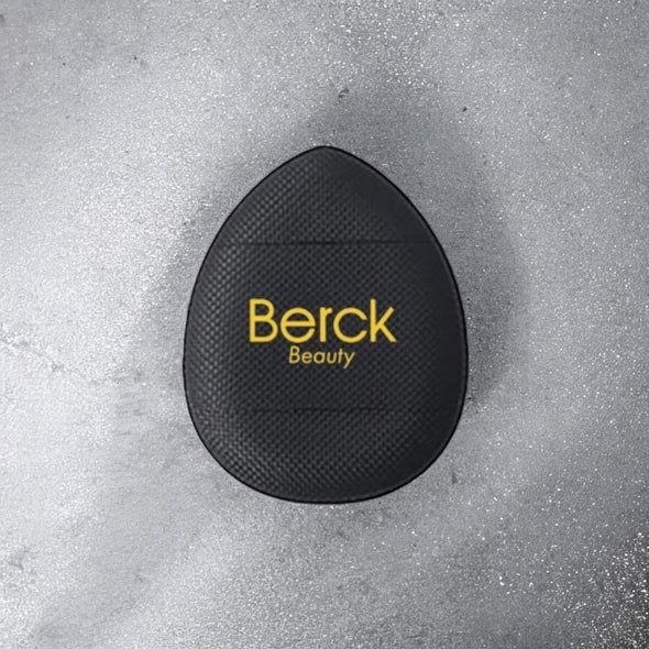 ✨ LIMITED EDITION PREORDER - Berck Magnetic Palette Beauty Bible with Accessories ✨ (Pans Not Included)