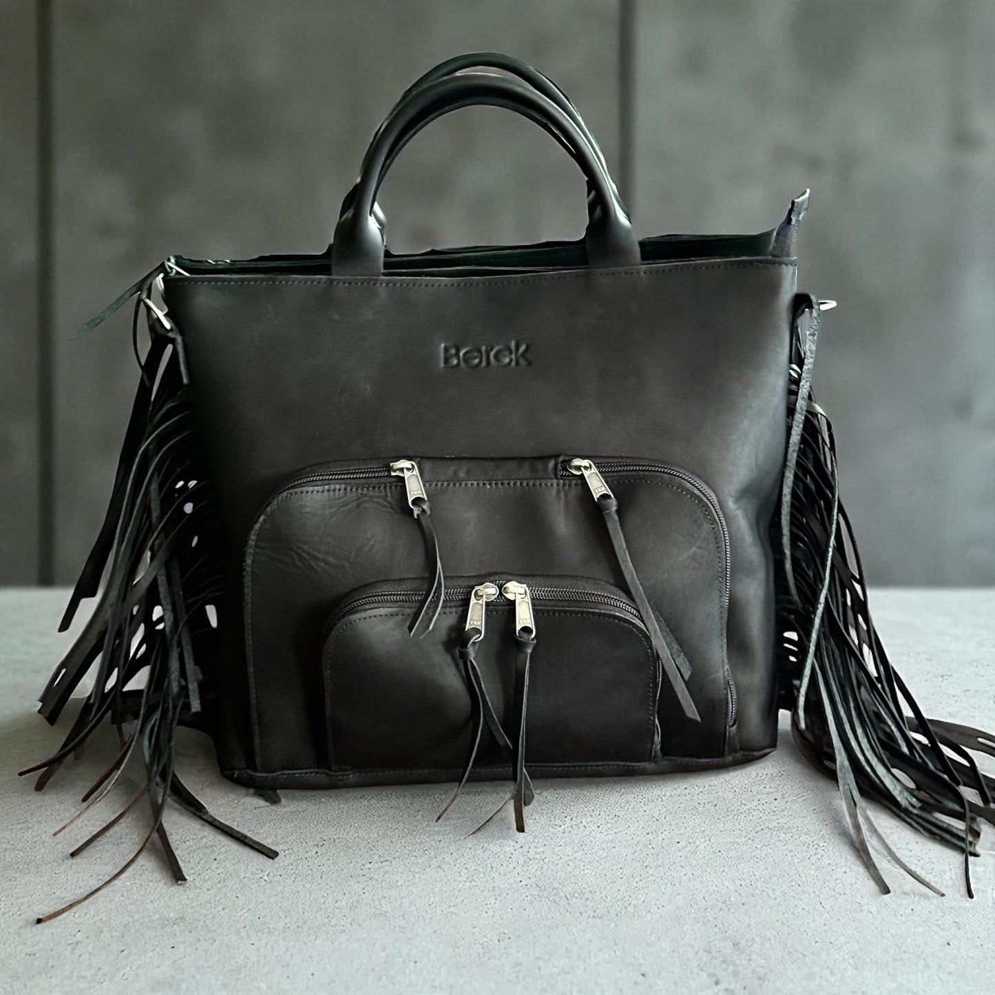 Joey Handbag/Crossbody Leather