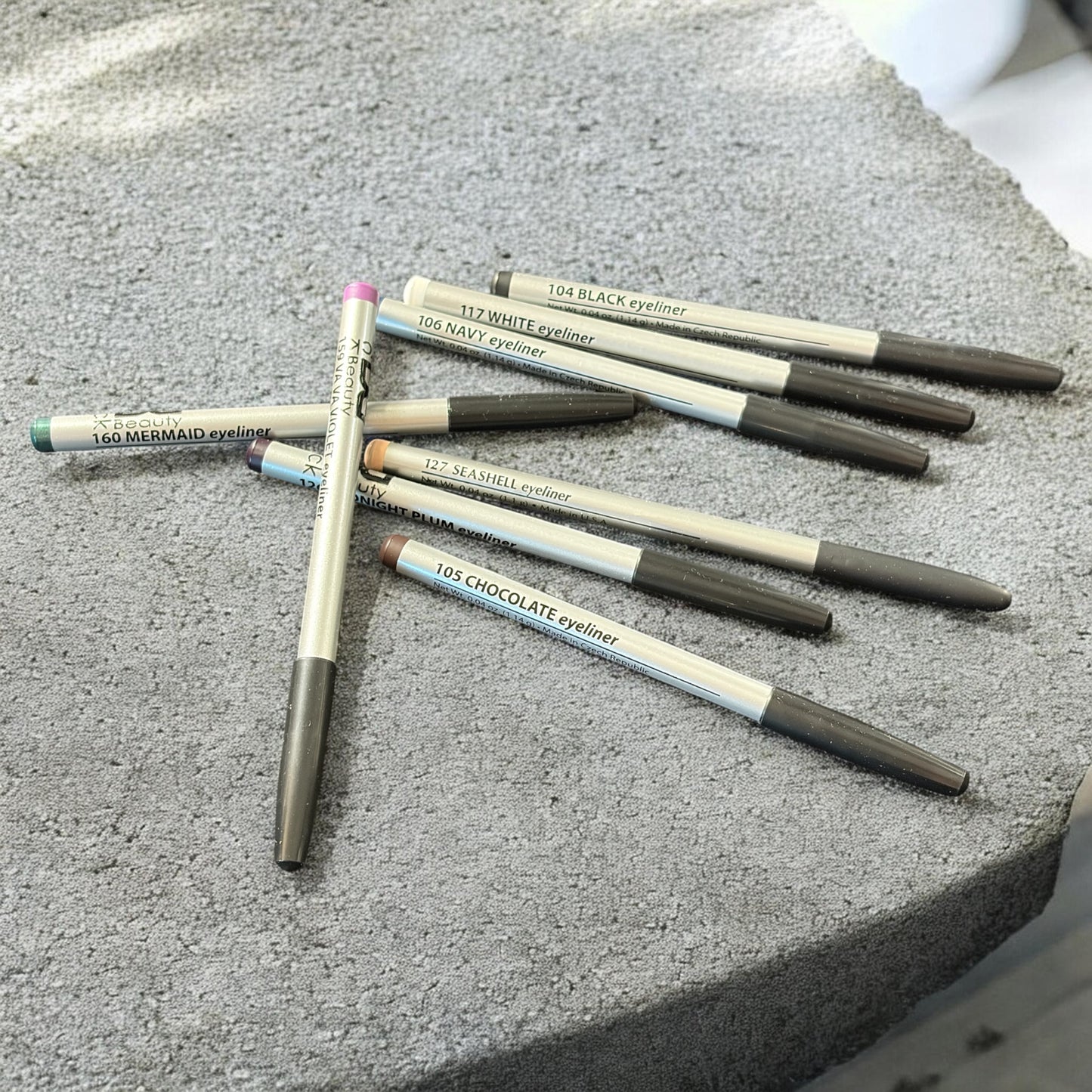 BB - Bold Eyes Eyeliner - Skincare Infused