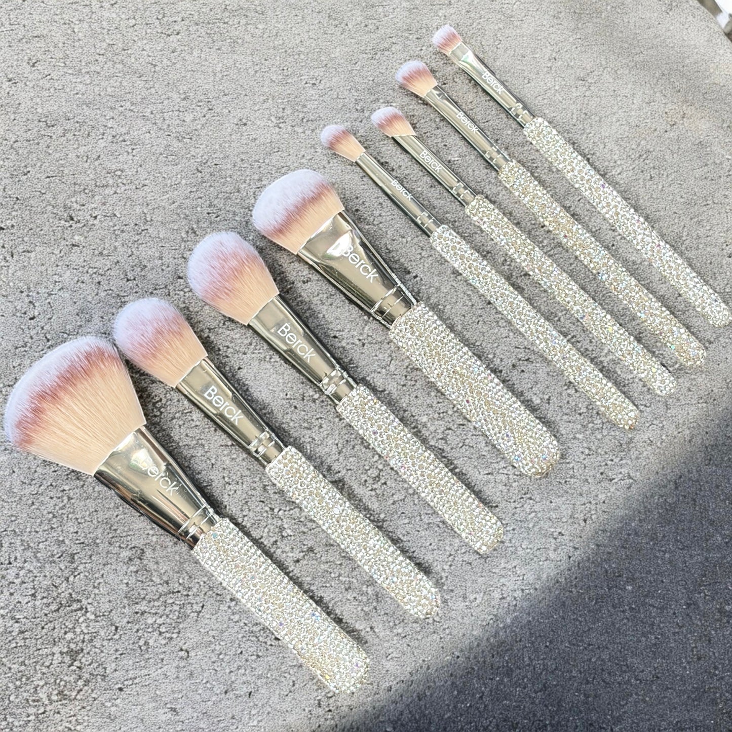 Mother's Day 💖 Limited Edition Dazzled 🤩 8 Pc Makeup Brush Set