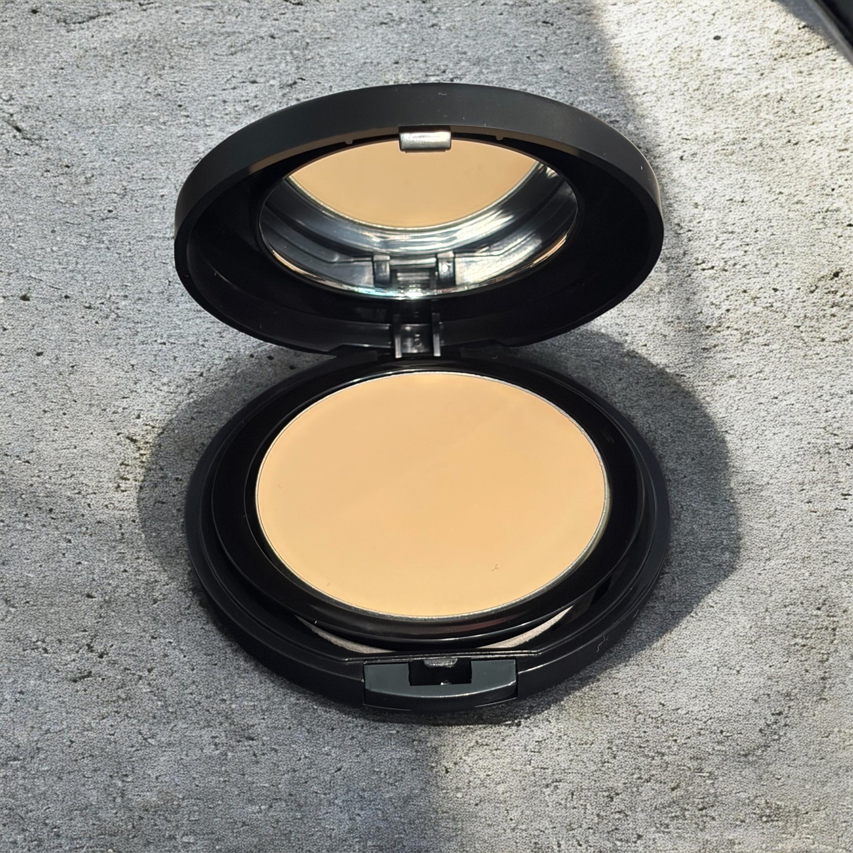 BB Flawless Finish Cream to Powder Foundation 💦 Skincare Infused