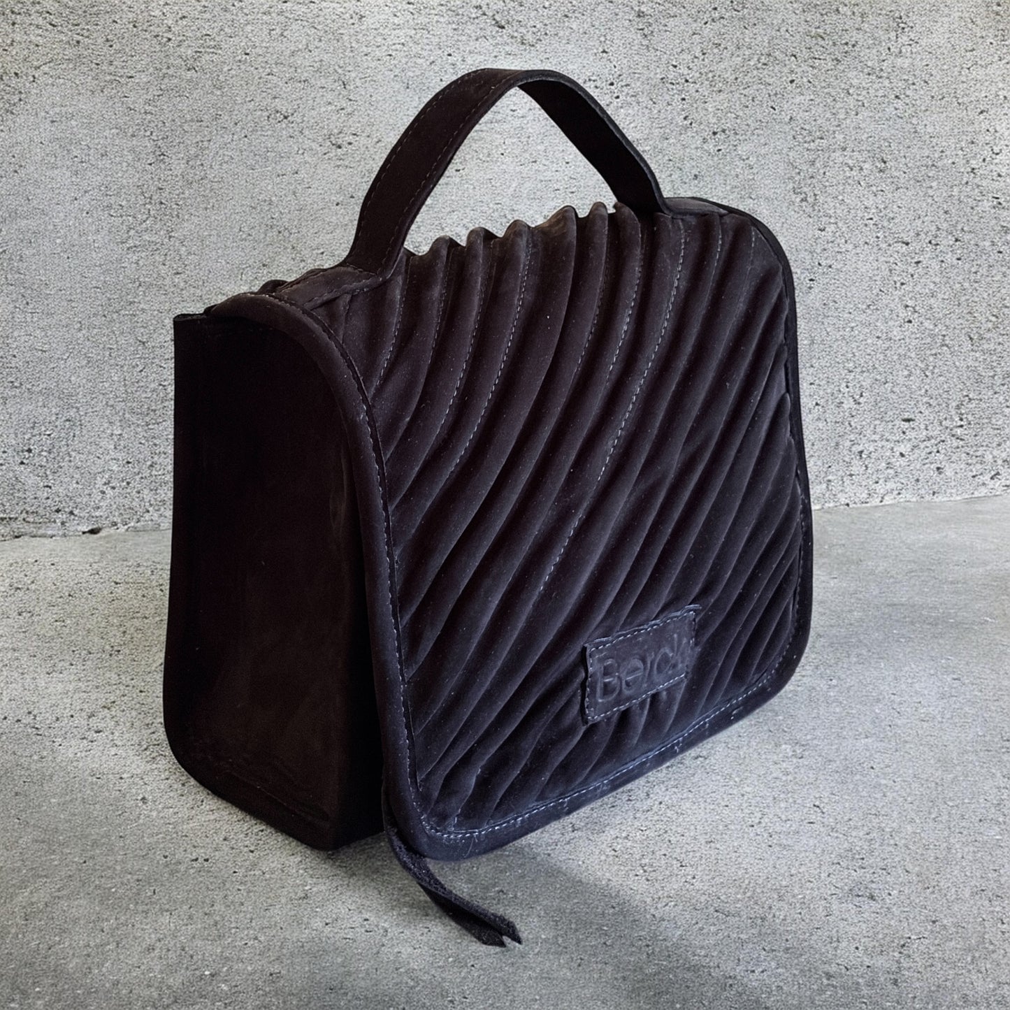 Esther Cosmetic Travel Case Leather