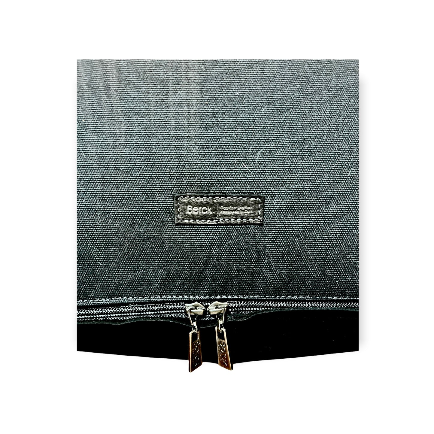 Berck Aniine Leather Pouf 18"
